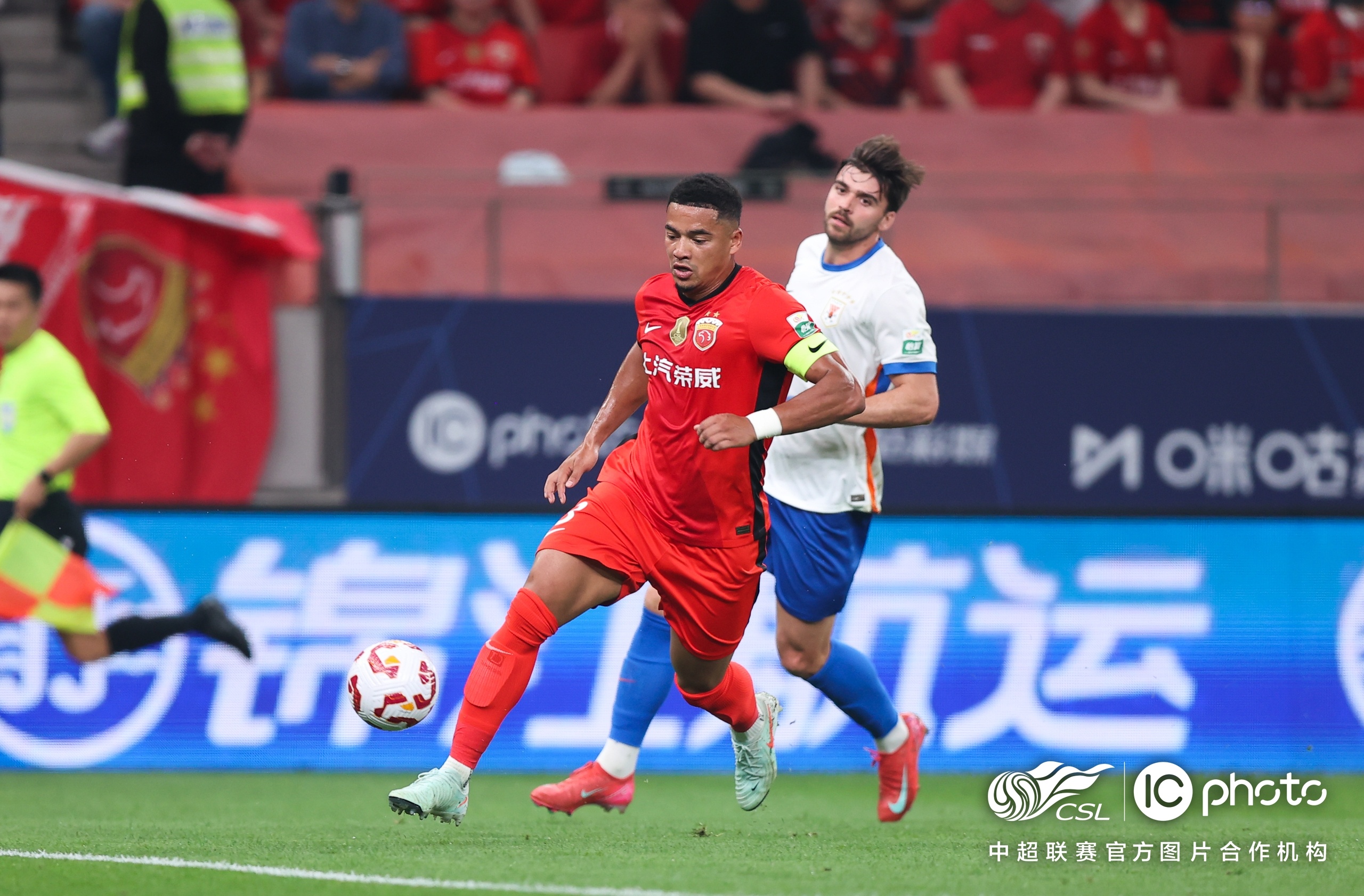 关于赛后突围战来临,上海海港围绕CBA季后赛刷新队史纪录,球迷炸锅,赛季目标并未改变的信息 关于赛后突围战来临,上海海港围绕CBA季后赛刷新队史纪录,球迷炸锅,赛季目标并未改变的信息