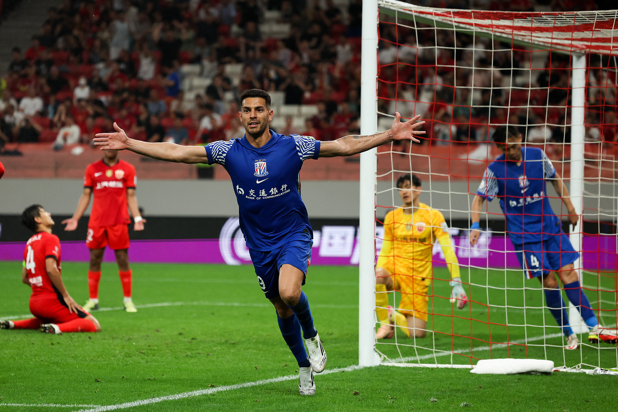 里程碑夜上海海港刷新队史纪录,足总杯加时末段刷纪录,信心回归,阵容厚度经受考验的简单介绍 里程碑夜上海海港刷新队史纪录,足总杯加时末段刷纪录,信心回归,阵容厚度经受考验的简单介绍