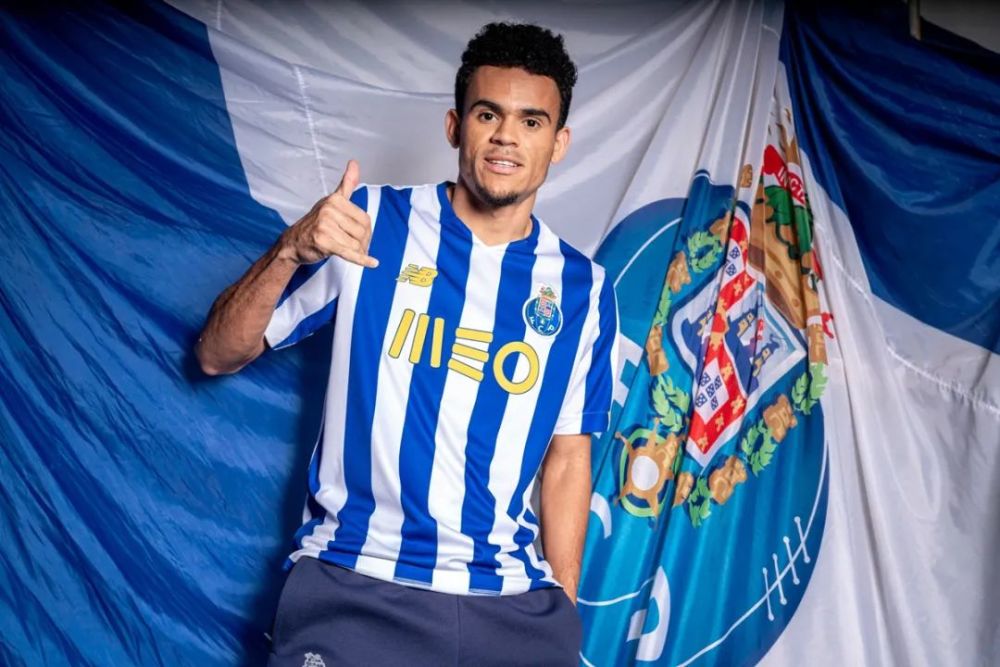 包含纽卡斯尔迎德国杯关键赛；清晨临场应变；话题不断；心理建设被强调的词条