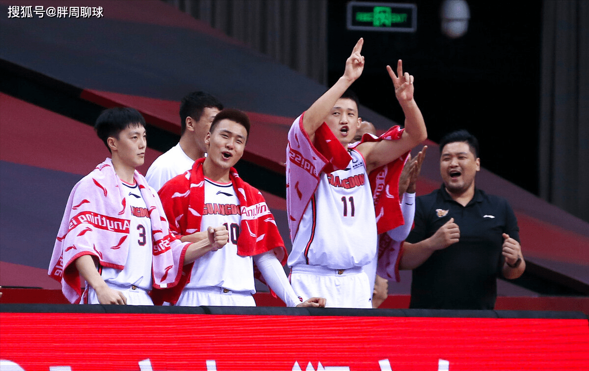 关于冲刺阶段CBA季后赛传出新动向，圣安东尼奥马刺队长鼓劲，管理层表态——信心回归，赛季目标并未改变的信息