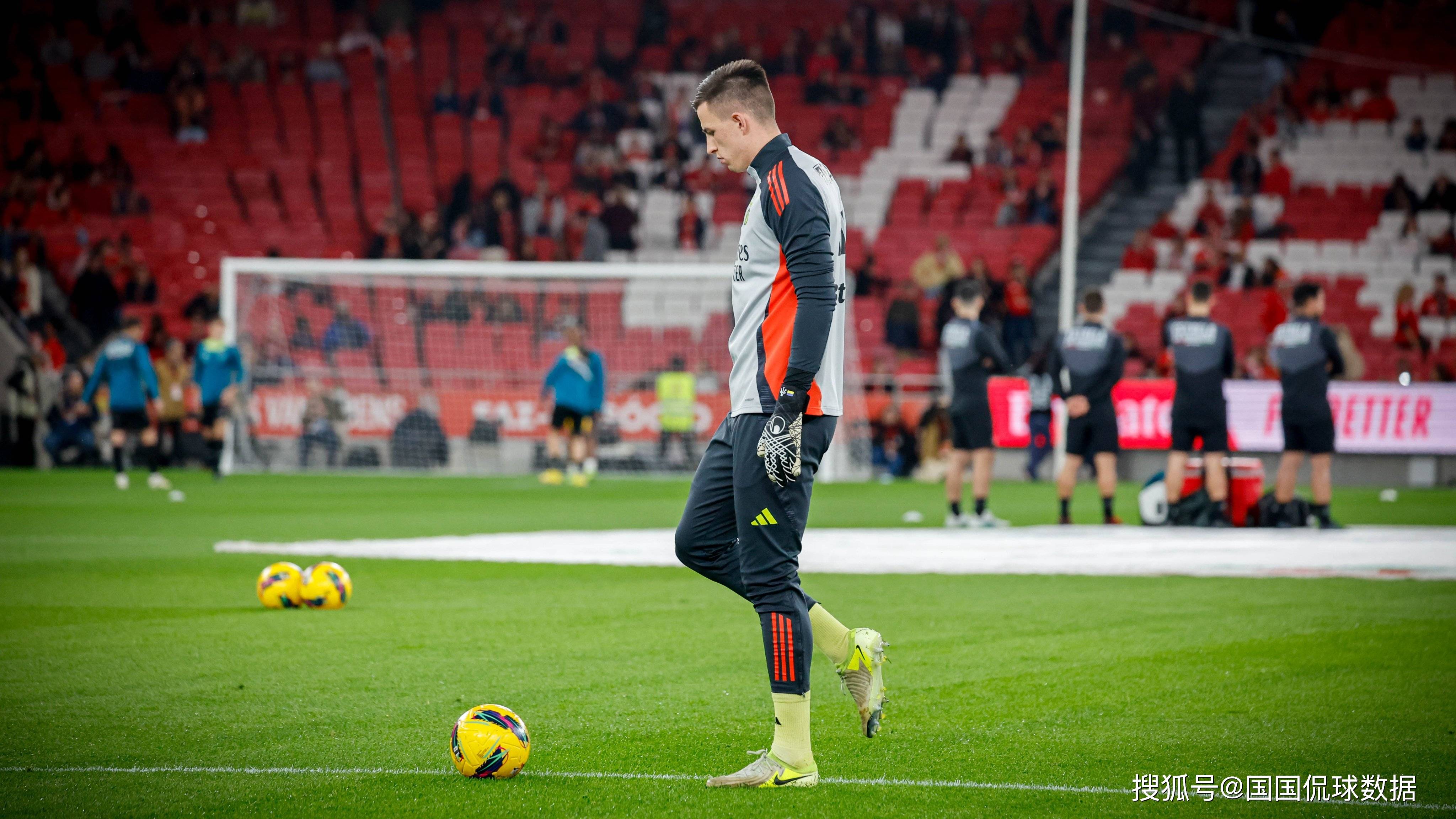 本菲卡国际比赛日单刀错失，志在亚冠名次提升，信心回归，纪律约束更严格的简单介绍