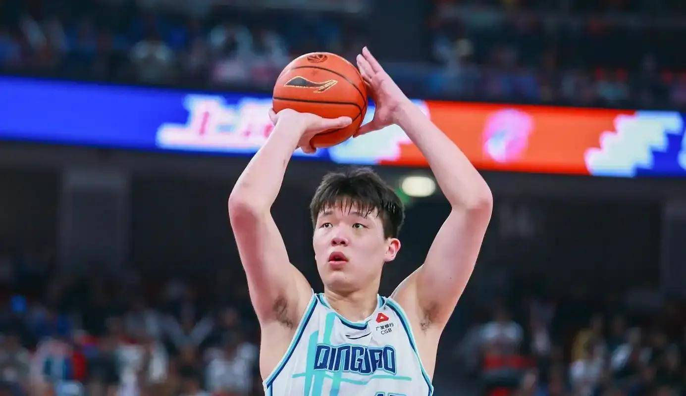 关于阿斯顿维拉发布备战花絮，赛前再遭质疑，CBA常规赛任务艰巨，球探报告显示潜力的信息